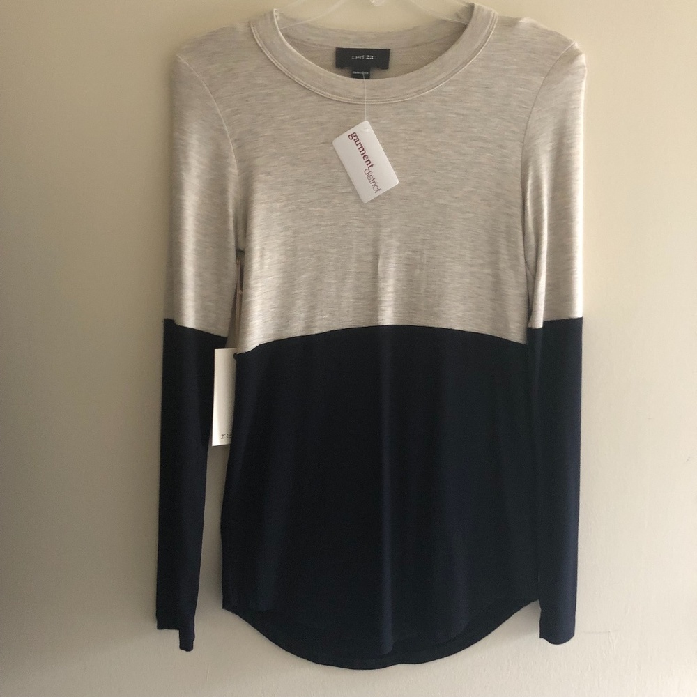 NWT RED23 Block Top